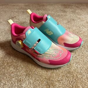 •New Balance•Girls•Pink & Blue Sneakers•NWOT•Size 5•